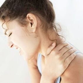 Severe pain in the osteocondrosis of cervical back